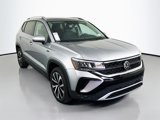 Used 2022 Volkswagen Taos SE image 3