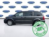 Used 2015 Chrysler Town & Country Touring image 3