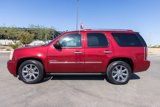 Used 2011 GMC Yukon Denali image 2