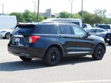 Used 2022 Ford Explorer XLT w/ Equipment Group 202A image 5