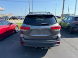 Used 2018 Toyota Highlander SE image 5