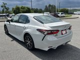 Used 2023 Toyota Camry SE image 3
