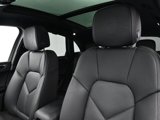 Certified 2025 Porsche Macan image 5