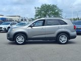Used 2015 Kia Sorento LX image 4