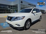 Used 2013 Nissan Pathfinder SL image 1