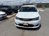 Used 2020 Chrysler Pacifica Touring-L image 2