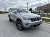 Used 2017 Jeep Grand Cherokee Limited image 2