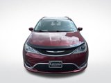 Used 2018 Chrysler Pacifica Touring-L w/ Tire & Wheel Group image 2