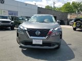 Used 2021 Nissan Rogue SV image 2