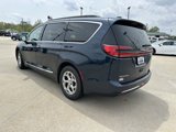 Used 2023 Chrysler Pacifica Limited image 6