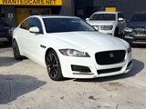 Used 2017 Jaguar XF image 4