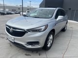 Used 2020 Buick Enclave Essence image 2
