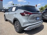 Certified 2022 Nissan Kicks SV image 5