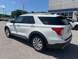 Used 2023 Ford Explorer Limited w/ Limited Technology Package image 3