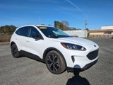 Used 2022 Ford Escape SE w/ SE Sport Appearance Package image 3