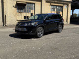 Used 2018 Toyota Highlander AWD V6 image 2