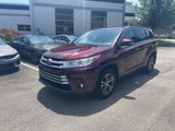 Used 2017 Toyota Highlander Plus w/ Carpet Mat Package image 4