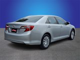 Used 2014 Toyota Camry L image 6