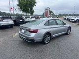 Used 2024 Volkswagen Jetta SE image 5
