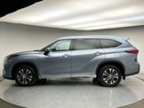 Used 2021 Toyota Highlander XLE image 2
