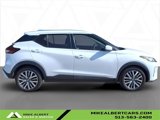 Used 2021 Nissan Kicks SV image 3