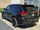Used 2016 Jeep Grand Cherokee SRT image 4