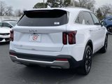 New 2025 Kia Sorento S image 4