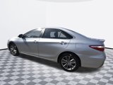 Used 2015 Toyota Camry SE image 3