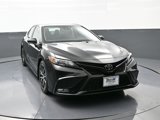 Certified 2021 Toyota Camry SE image 3