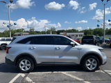 Used 2022 Kia Sorento LX image 3