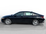 New 2025 Hyundai Elantra SE image 2