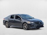 Used 2018 Toyota Camry SE w/ Moonroof Package image 2