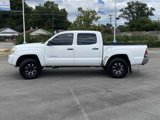 Used 2011 Toyota Tacoma 4x4 Double Cab image 2