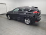 Used 2017 Nissan Rogue SV image 3