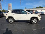 Used 2018 Jeep Compass Latitude w/ Popular Equipment Group image 3