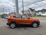 Used 2017 Nissan Rogue Sport SV image 4