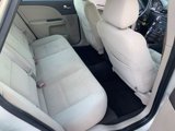 Used 2008 Ford Taurus SEL image 4