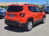 Used 2018 Jeep Renegade Latitude image 4