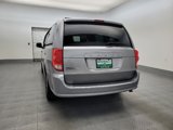 Used 2015 Dodge Grand Caravan SXT image 6