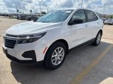 Used 2023 Chevrolet Equinox LS w/ LS Convenience Package image 2