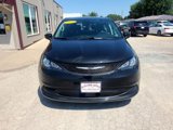 Used 2023 Chrysler Voyager LX image 3
