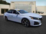 Used 2024 Nissan Altima 2.5 SR image 2