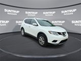 Used 2016 Nissan Rogue SV image 2