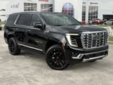 Used 2025 GMC Yukon Denali w/ Sun & Power Step Package image 2