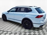 Certified 2022 Volkswagen Tiguan SE R-Line image 4