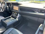 Used 2021 GMC Yukon Denali image 2
