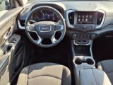 Used 2022 GMC Terrain SLE image 2