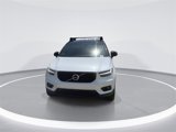 Used 2021 Volvo XC40 T4 R-Design w/ Advanced Package image 2