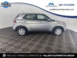 Certified 2024 Hyundai Venue SE image 4