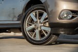 Used 2014 Nissan Pathfinder Platinum image 2
